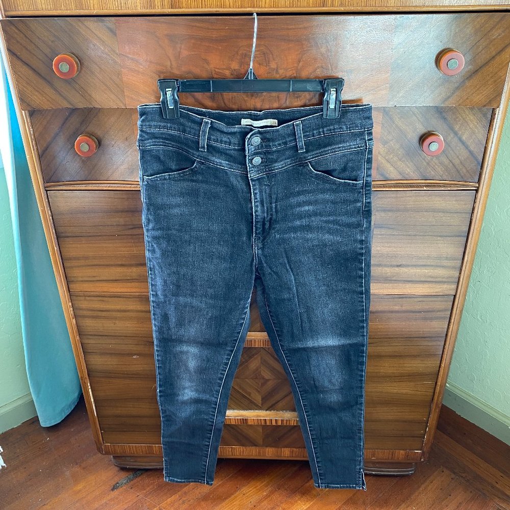 Levi's Mile High Super Skinny black denim jeans with cute 80's details